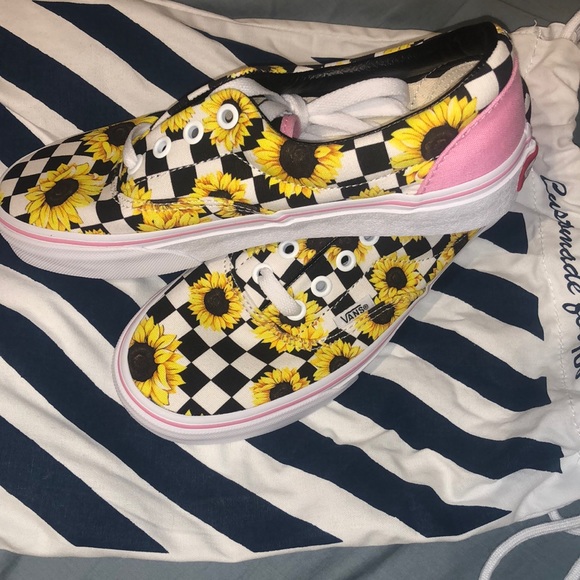 *SOLD* Custom Made Sunflower Vans NWT - Picture 1 of 4